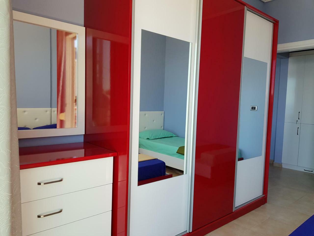 Apartment Of Beautiful Dreams Over The Sea Sarandë 外观 照片